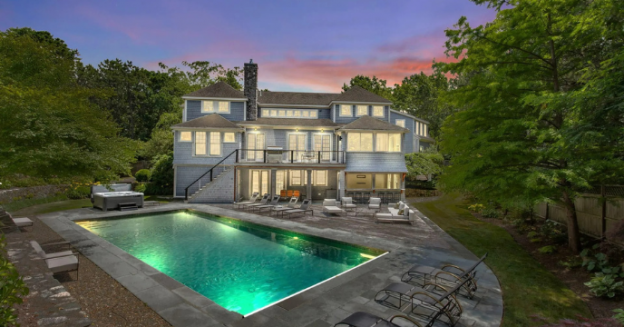 Make a Splash with these 5 Poolside Properties