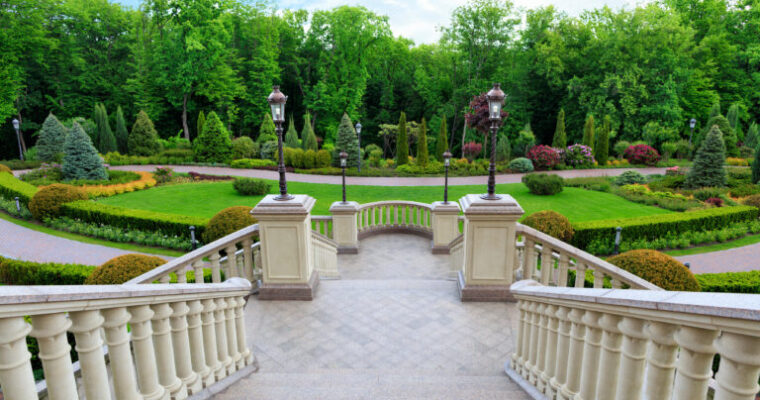 5 Luxury Landscaping Trends: Elevate Your Outdoor Spaces